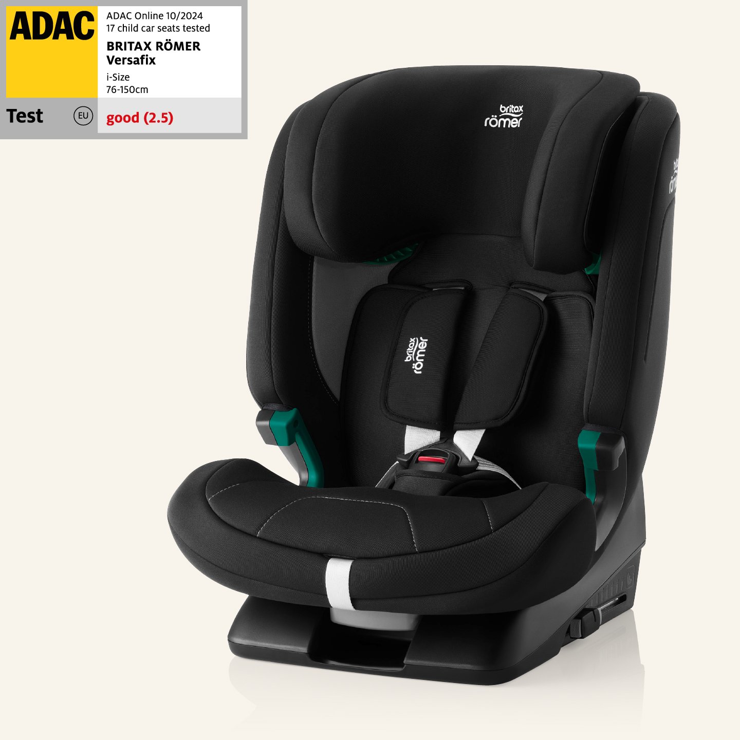 Cadeira auto combinada Britax R&ouml;mer VERSAFIX; ao lado, uma etiqueta de teste ADAC com a classifica&ccedil;&atilde;o bom (2,5).